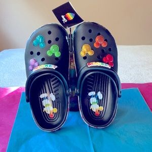 💛💜💙 CROCS CLASSIC DISNEY MICKEY MOUSE CLOGS 🧡❤️💚 NWT 💜💛💙